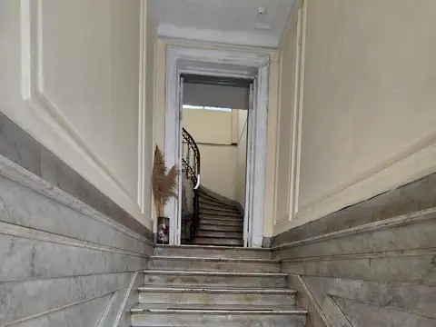 Depto Tipo Casa en Venta de 12 ambientes