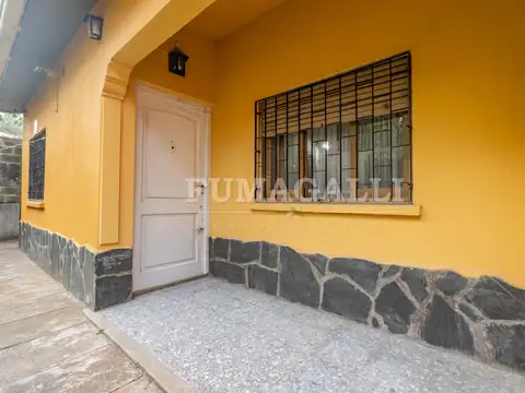 PH en venta de 2 ambientes con jardín - Santa Teresita