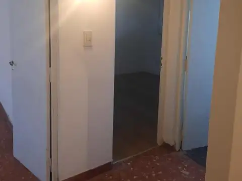 Depto Tipo Casa en Alquiler en Flores Norte, $ 850.000