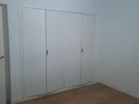 Depto Tipo Casa en Alquiler 50 años