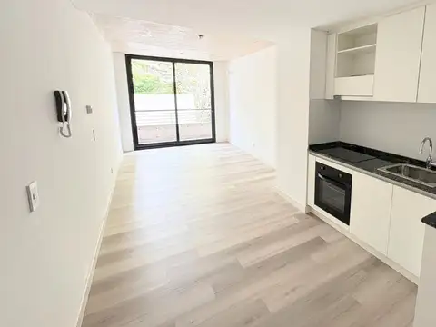 Monoambiente Muy Luminoso con Balcón Al Contrafrente, a Estrenar