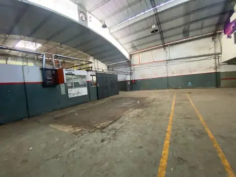 Galpon en Alquiler 59  mts Fondo