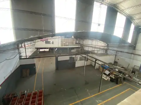 Depósito en Munro