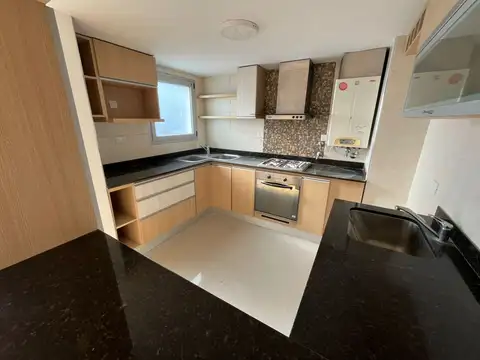 Departamento en Venta en Plaza Mitre, USD 181.000