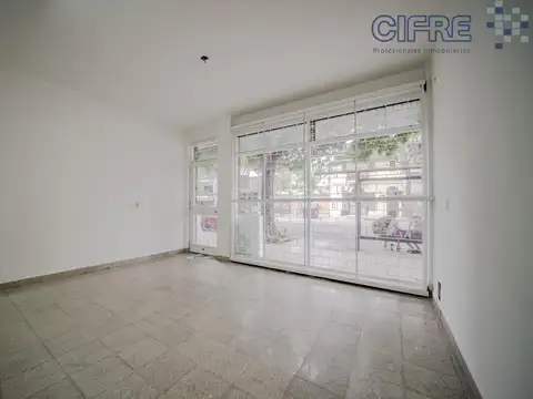 Local en Venta en Chacarita, USD 180.000