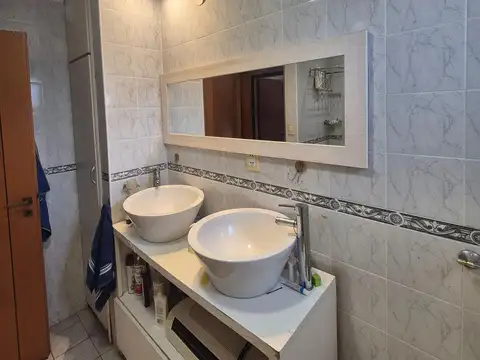 Departamento 4 ambientes con 2 baños
