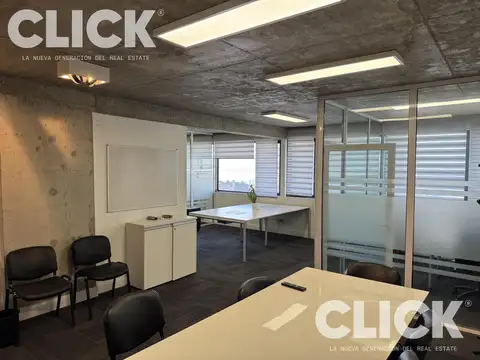 Oficina 6 ambientes con 2 baños