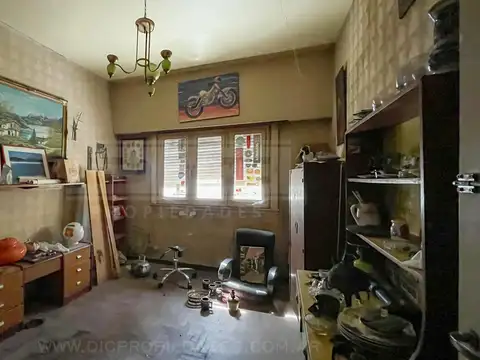 Francisco Beiro al 2300 entre Felix de Amador y Marconi