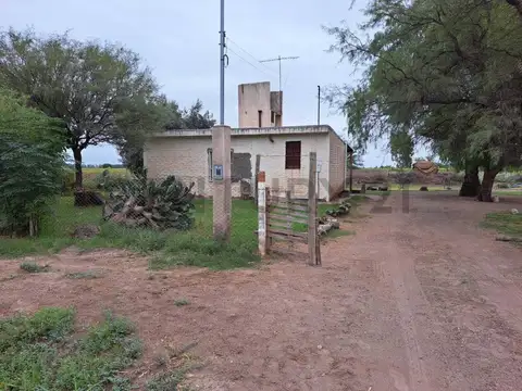 VENTA DE CASA CON AMPLIO TERRENO EN COSTA DE ARAUJO, LAVALLE, MENDOZA. ID: 331973