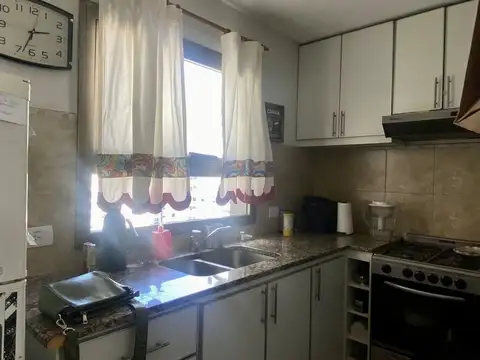 Depto Tipo Casa en Venta en La Plata, USD 77.000