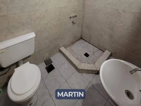 Casa 2 ambientes con 1 baño