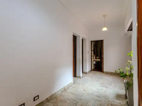 Depto Tipo Casa 6 ambientes con 2 baños