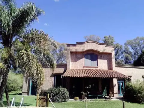 VENTA-Exclusiva Chacra de Diseño en Chacras del Molino – Lujo Natural sobre 3500 m²