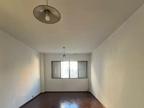 Mitre 700, Piso 04