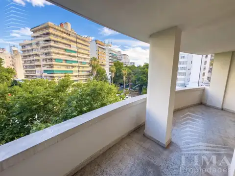 Departamento 8 ambientes con 3 baños