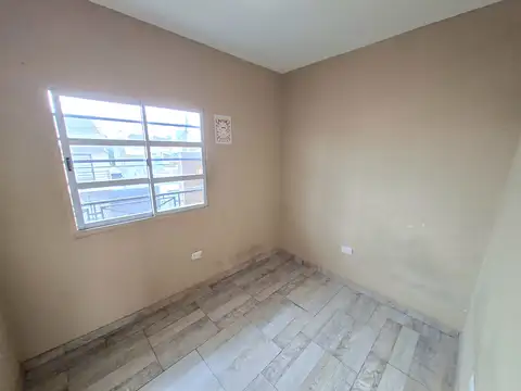 Departamento en Alquiler en Lomas del Mirador, $ 600.000