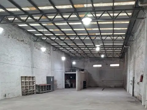 Galpón de 360m2 en zona estratégica para logística
