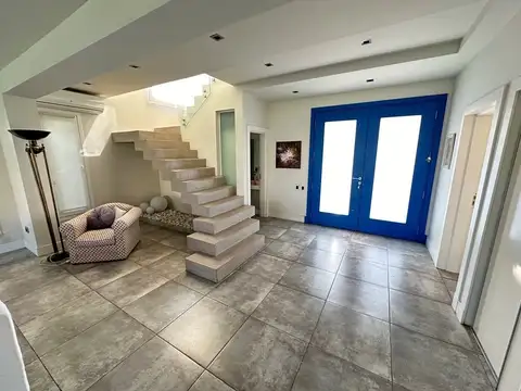 Casa en Alquiler de 3 dormitorios