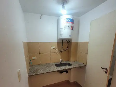 Depto Tipo Casa en Alquiler en Mataderos, $ 350.000