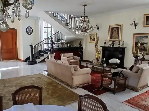 Casa 6 ambientes con 3 baños