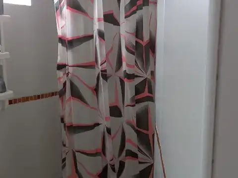 Casa en venta - 1 Dormitorio 2 Baños - La Plata