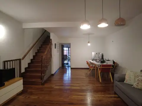 EXCELENTE TRIPLEX 4 AMBIENTES EN VENTA EN SAN ANDRÉS