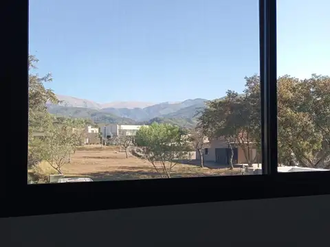 Casa 6 ambientes con 3 baños