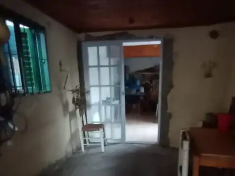 Casa 3 ambientes con 1 baño