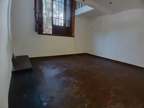 Luzuriaga 300, Piso Luz