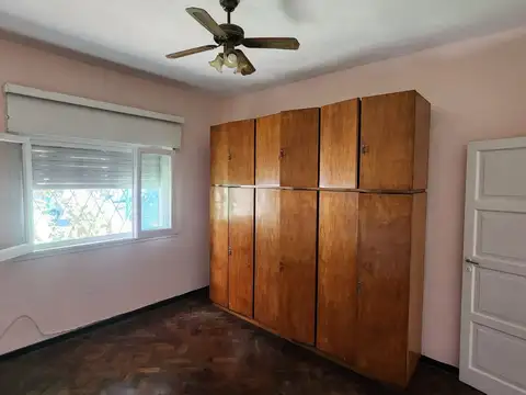 Impecable! 3 ambientes con espacio guardacoche