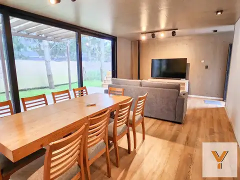 Casa en venta - 2 Dormitorios 1 Baño - Pinamar