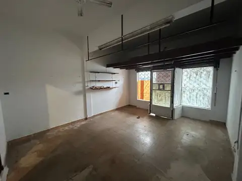 Local en Venta 40 años