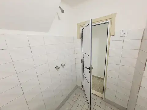 Depto Tipo Casa en Alquiler en Gerli, $ 330.000
