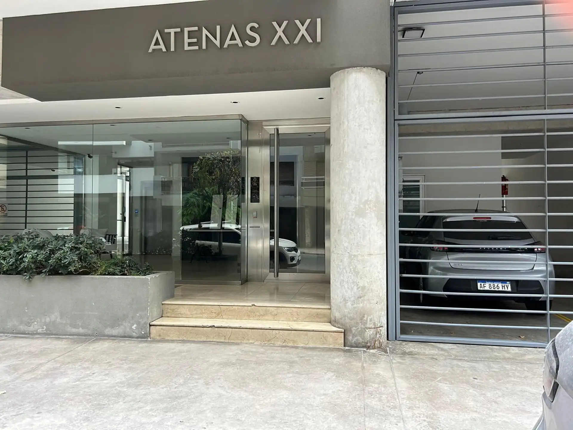 Departamento tres ambientes en Plaza Mitre