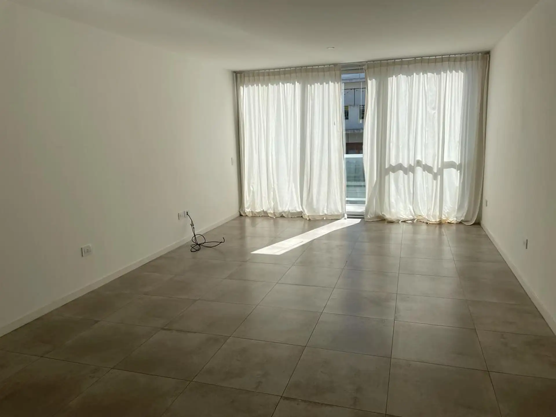 Departamento tres ambientes en Plaza Mitre