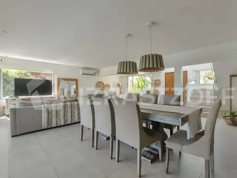 Casa en Venta al Oeste