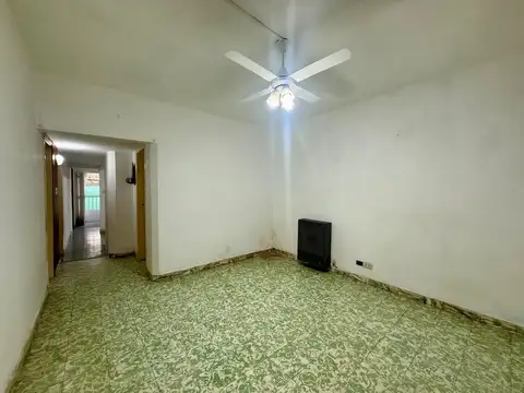 Casa 4 ambientes con 1 baño