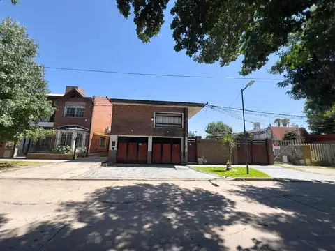 TU CASA DE 2 PLANTAS PILETA INMEJORABLE ZONA GB