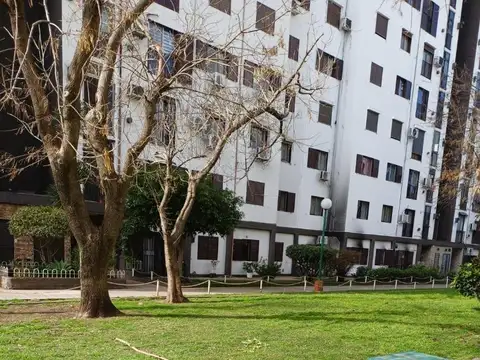 Las Flores 1600, Piso pb