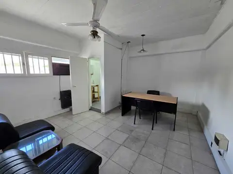 Oficina en Alquiler en Pilar, $ 360.000