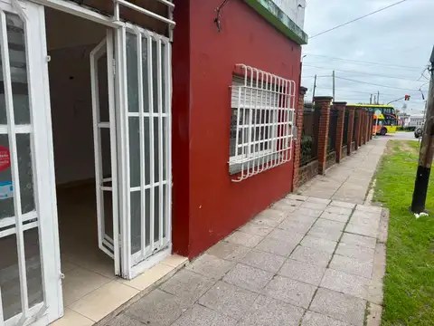 ALQUILER LOCAL COMERCIAL EN MORON SUR 