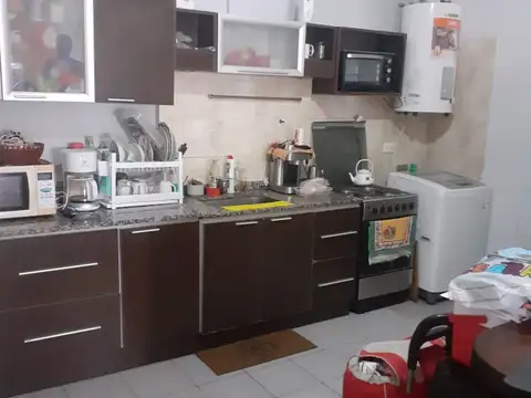 3 Amb Tipo Casa Al Frente Excelente Estado- Apto profesional