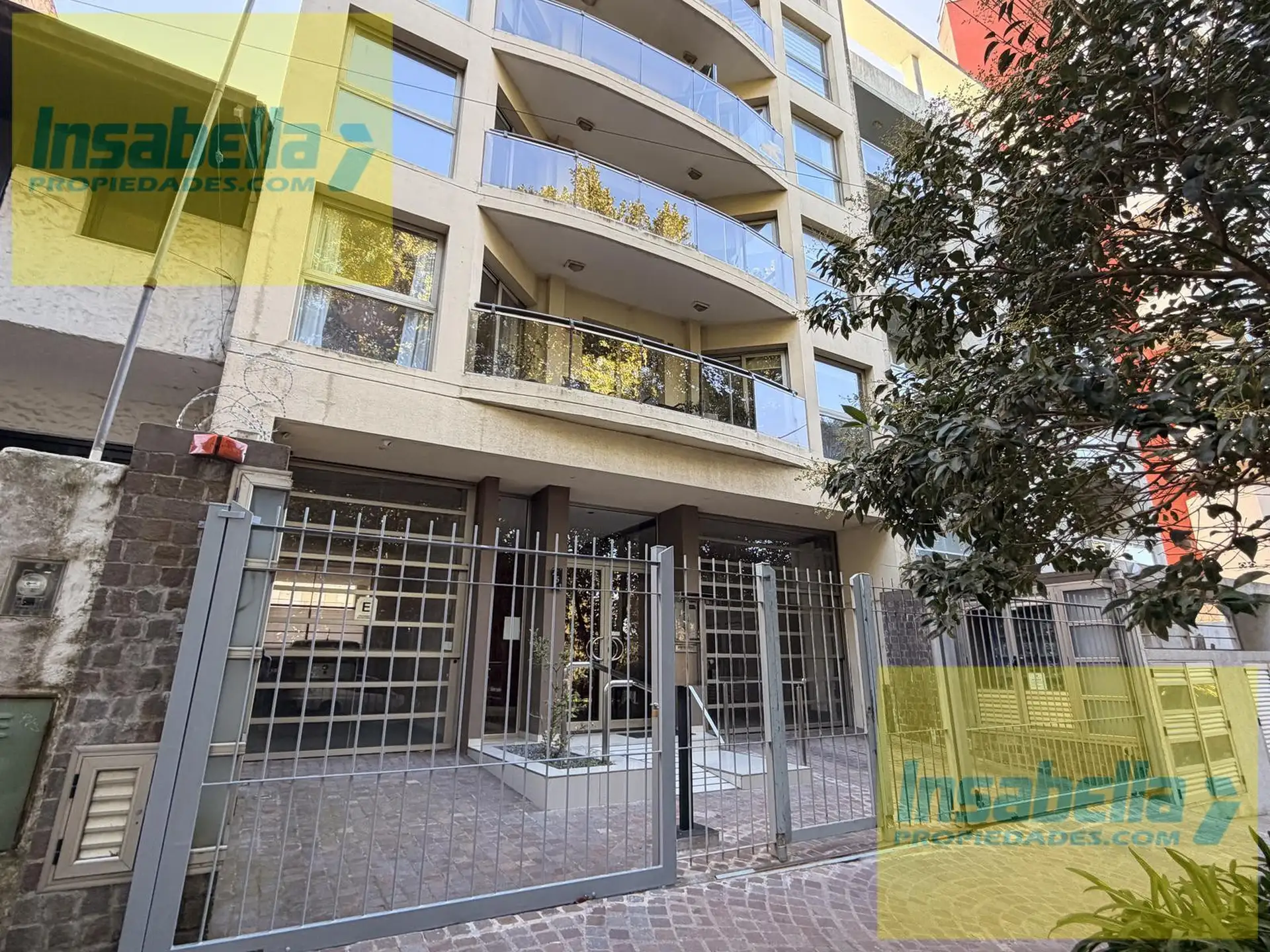 Depto 3 amb, 85m² con cochera y baulera — San Carlos