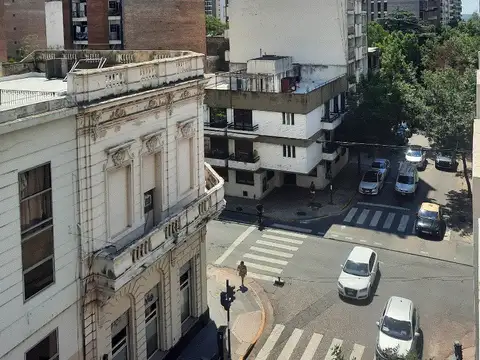 España 200, Piso 5