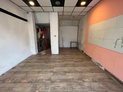 Local en Alquiler en Floresta, $ 400.000