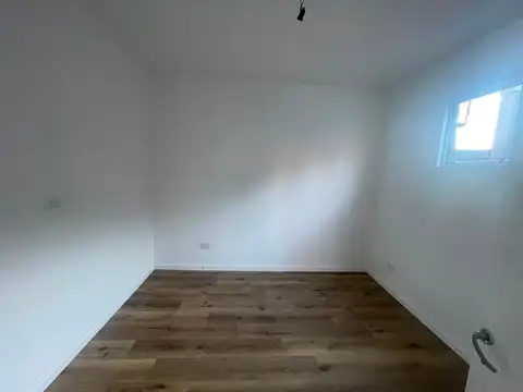 Depto Tipo Casa 2 ambientes con 1 baño