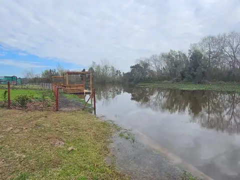 Lote con salida al río en venta, Barrio Cerrado, Escobar
