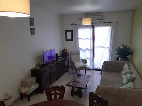 Departamento 4 ambientes con 2 baños