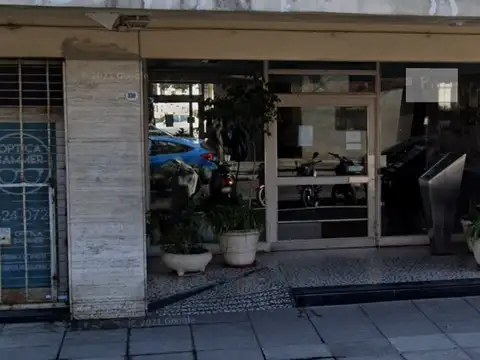 Excelente 2 ambientes muy luminoso vista panorámica con balcón bajas expensas DIGNO DE VER.