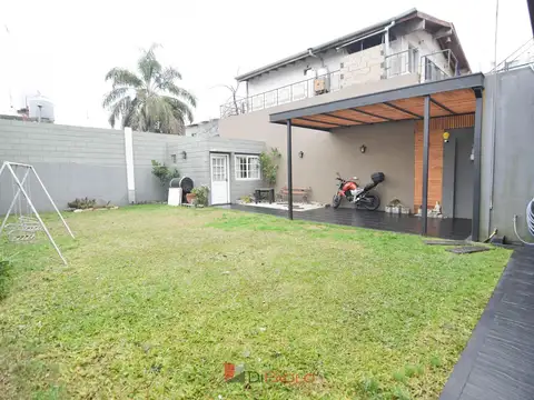 Casa en Venta en Pablo Podesta 3 AMB con 4 cocheras